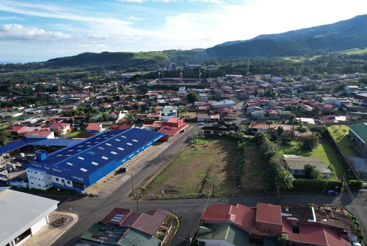Lote Comercial en San Carlos